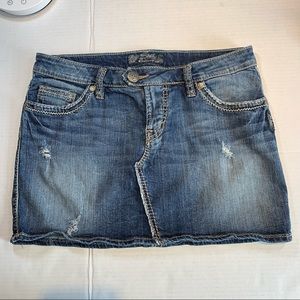 Sz. 28 Silver jeans RAVI medium wash denim skirt
